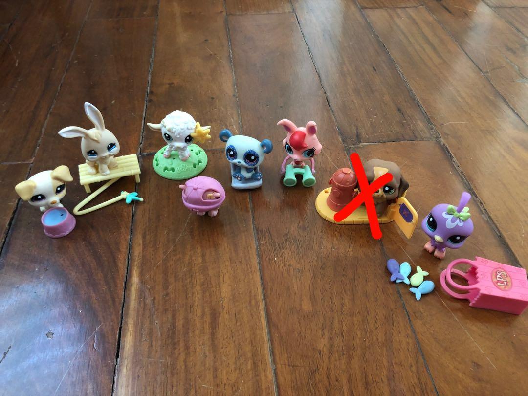ALL ORIGINAL Littlest Pet Shop 8 Pets with Accessories, Hobbies & Toys