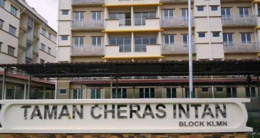 Apartment Murah Di Taman Cheras Intan Batu 9 Blok Klmn Property For Sale On Carousell