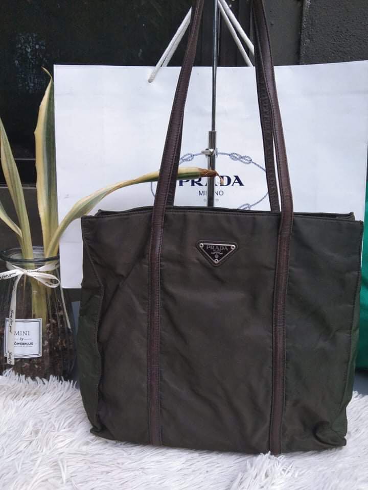 prada shoulder bag vintage