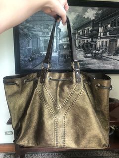(Category: ) located in . Submitted by garagesale01 (Listing ID 1035377121, Image 1). Description: .