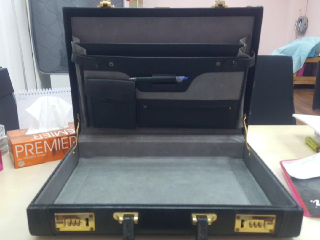 Bag briefcase beg james bond, Men's Fashion, Bags, Briefcases on Carousell