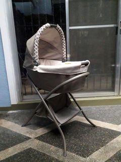 second hand bassinet