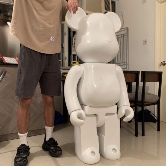Bearbrick 2000 store