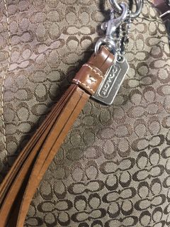 (Category: ) located in . Submitted by sweetoes (Listing ID 1035345277, Image 1). Description: .