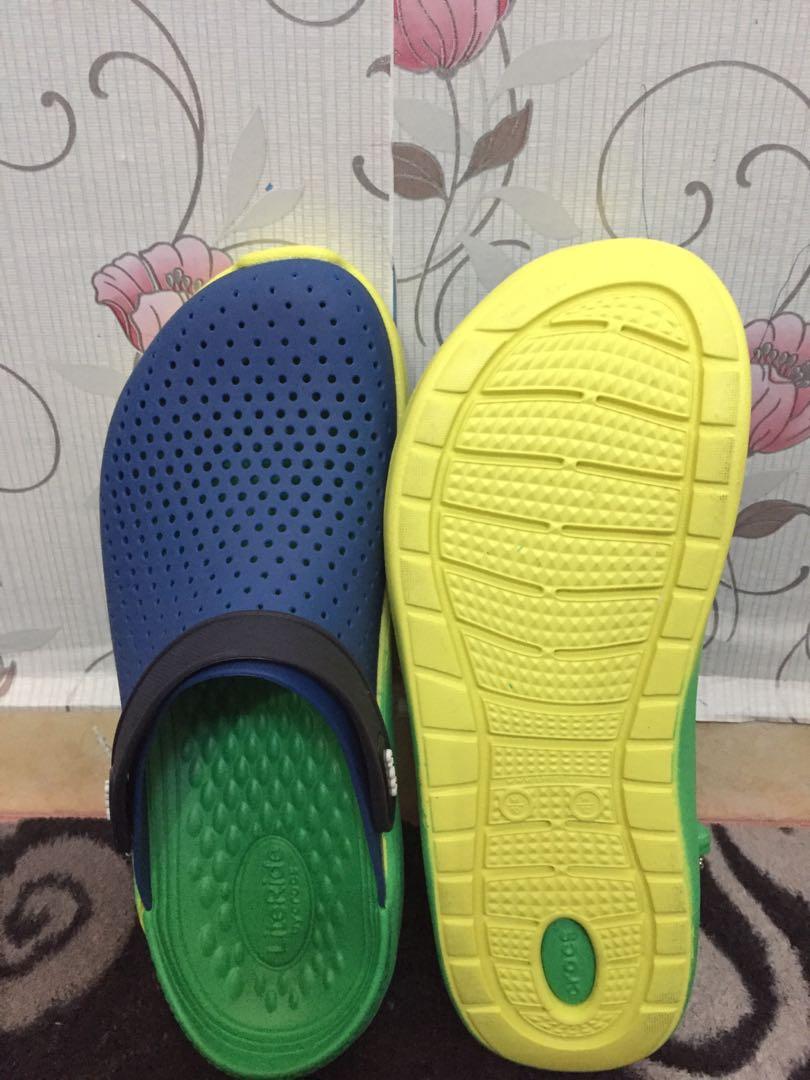 crocs aeon bukit tinggi