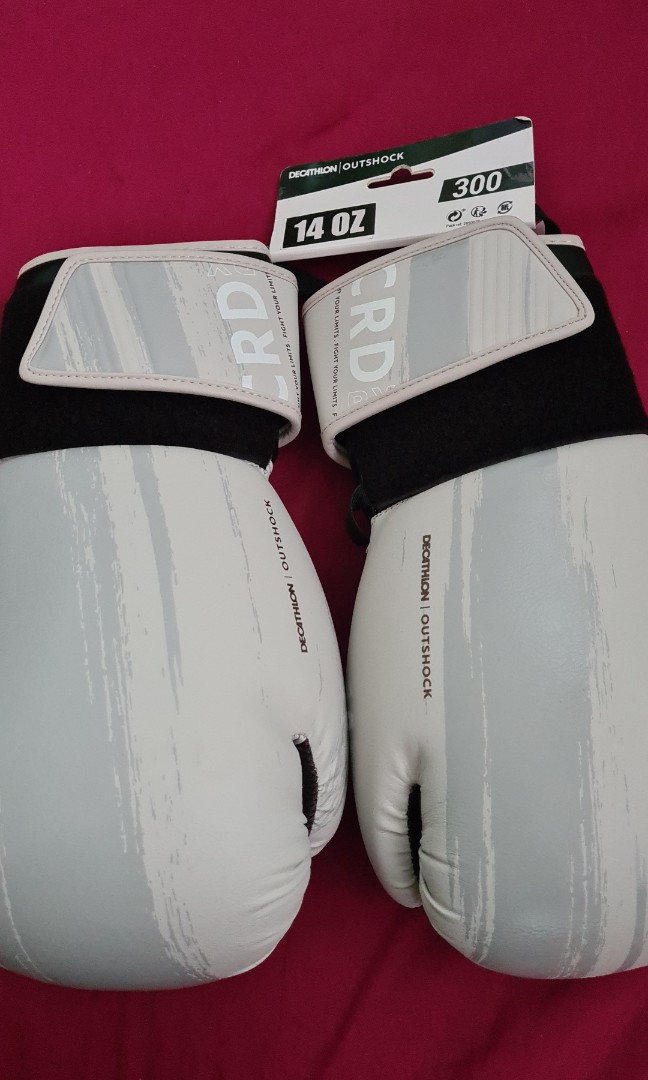 Decathlon Boxing Gloves 14oz, Sports Equipment, Sports & Games, Water