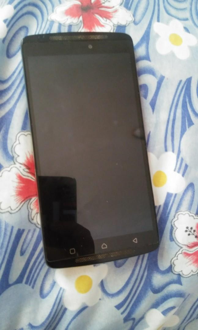 Defective Lenovo Unit (Category: Android Others) located in Quezon City. Submitted by isellstuffs1992 (Listing ID 1035380239, Image 1). Description: Unit:Lenovo A701a48 Defect:LCD Can still charge but no display, only indicator is the notification light on the screen. I dont know the details already of the unit because ot was stock for a long time..
