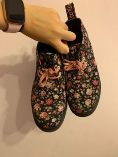 （分類：）位於 。 由 amyyy__ 提交（商品編號 1035413776，圖片 1）。簡介： 。