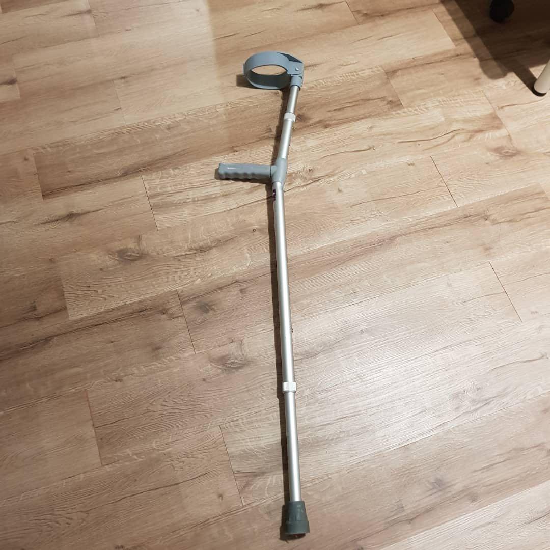 FOREARM CRUTCH, Beauty & Personal Care, Hands & Nails on Carousell