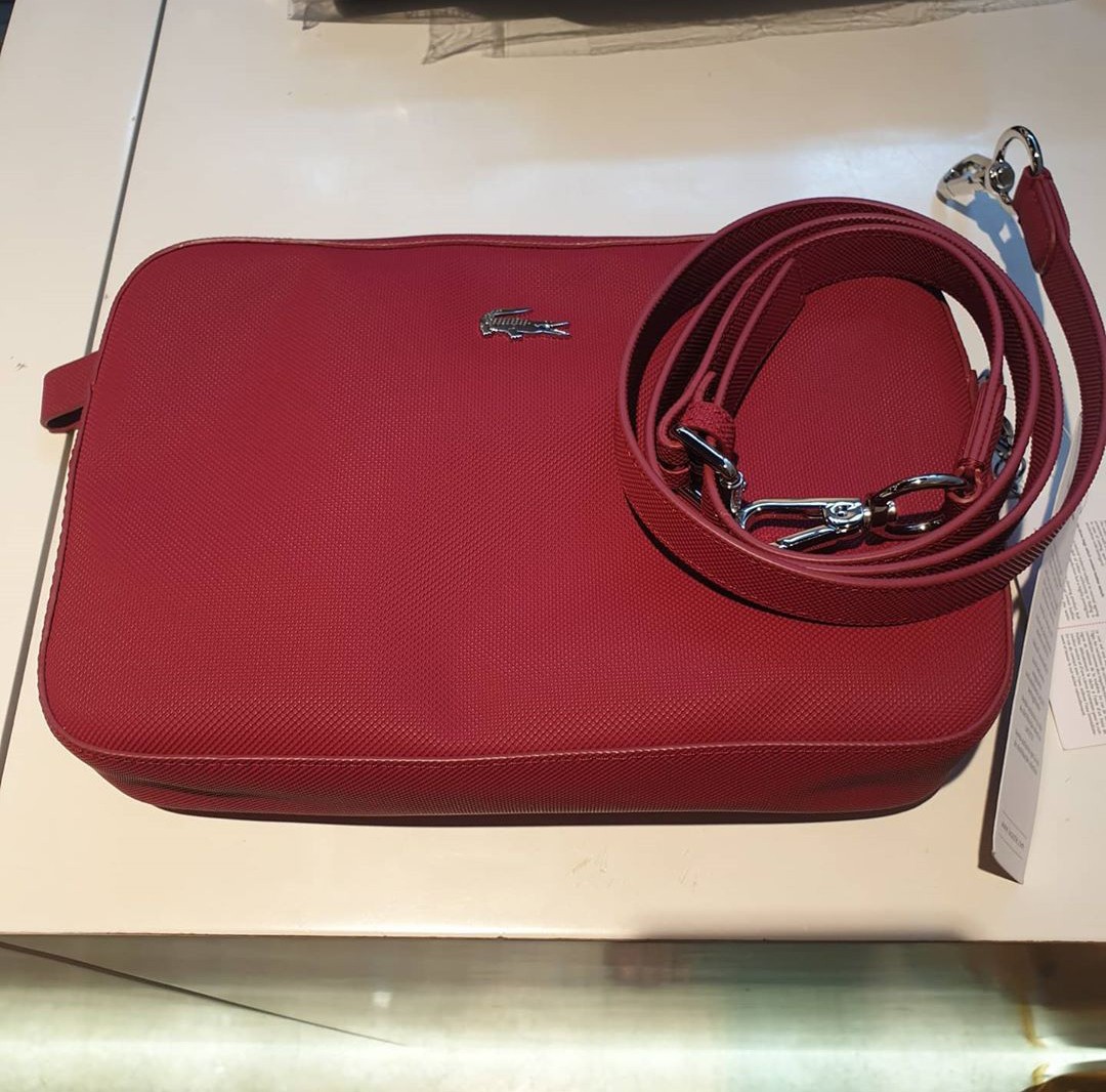 lacoste sling bolsa for ladies
