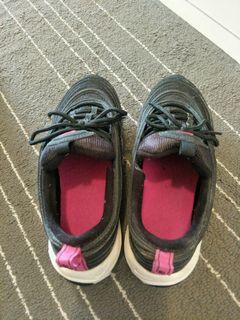 保留品Nike