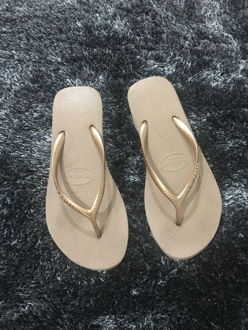 Original Havaianas High heels Women s Fashion Footwear Flats Sandals on Carousell
