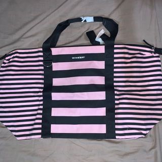 (Category: ) located in . Submitted by yoonseternal (Listing ID 1035406734, Image 1). Description: .