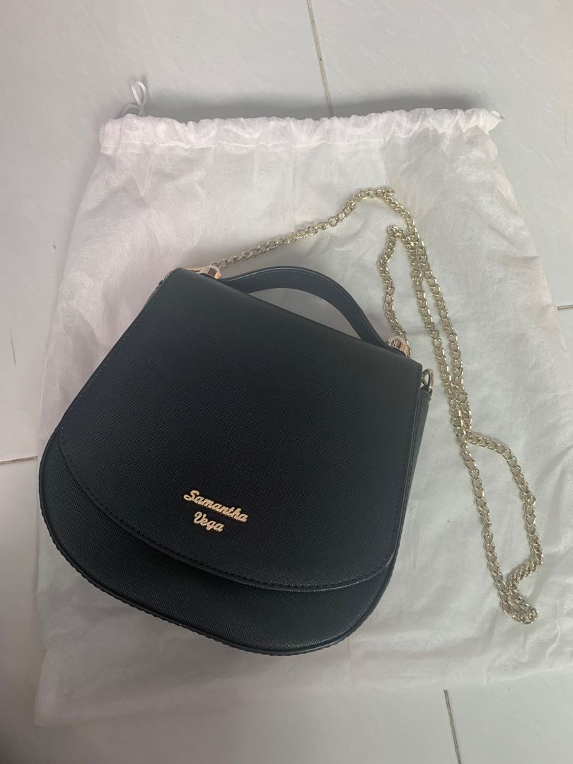 Samantha Vega Chained Black Sling bag, Women's Fashion, Bags & Wallets ...
