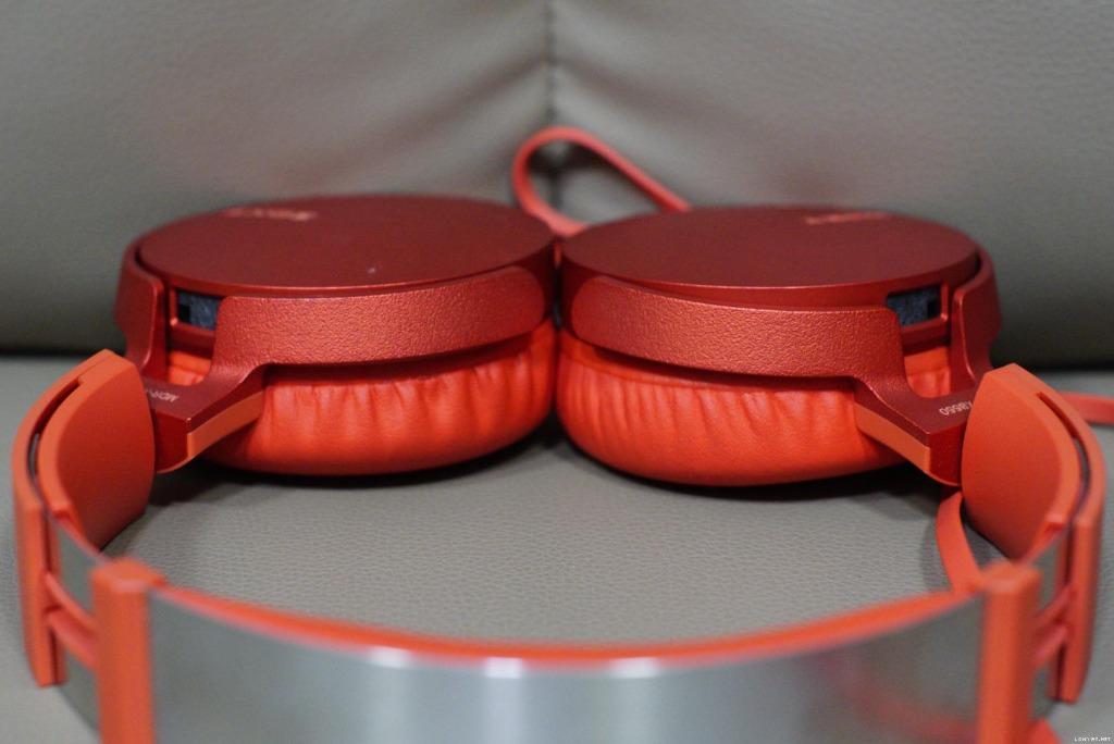 Sony MDR-XB550, Audio, Headphones & Headsets on Carousell