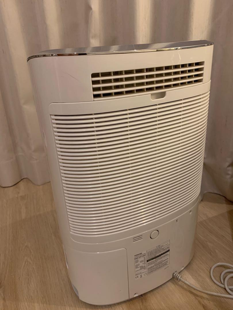 Toshiba Dehumidifier 東芝壓縮式抽濕機, 家庭電器, 空氣清新機及抽濕 