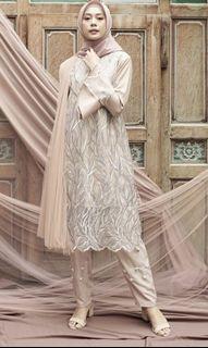 Tunic borkat dengan tile