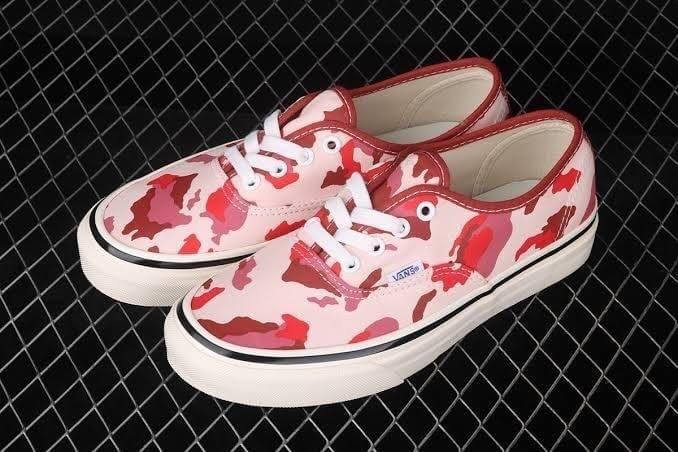 Vans red camo sales