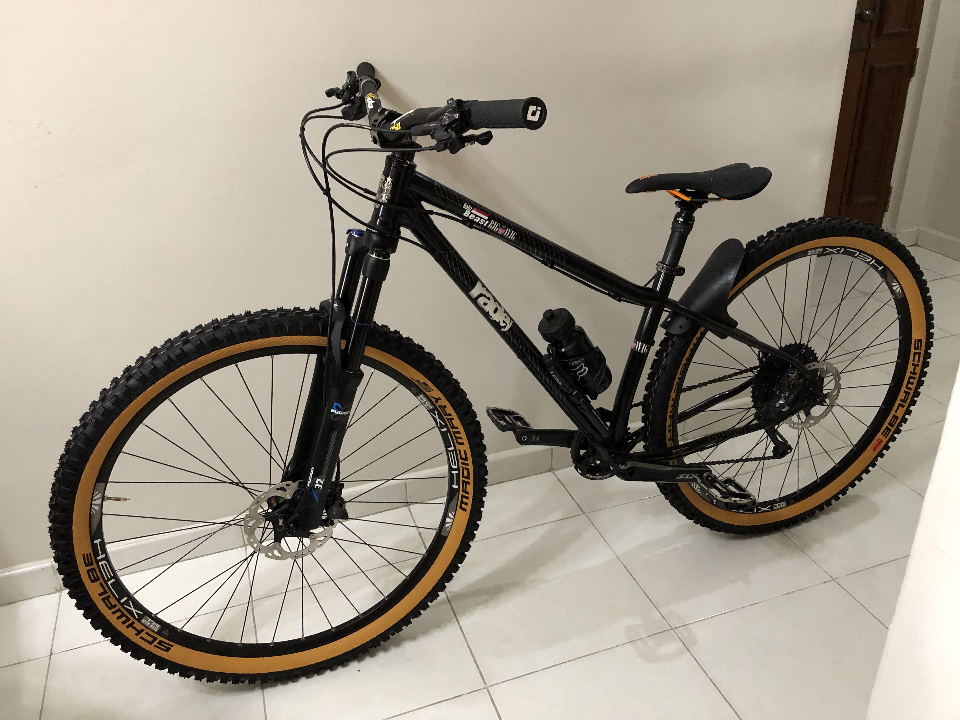 Schwalbe tan wall mtb sales