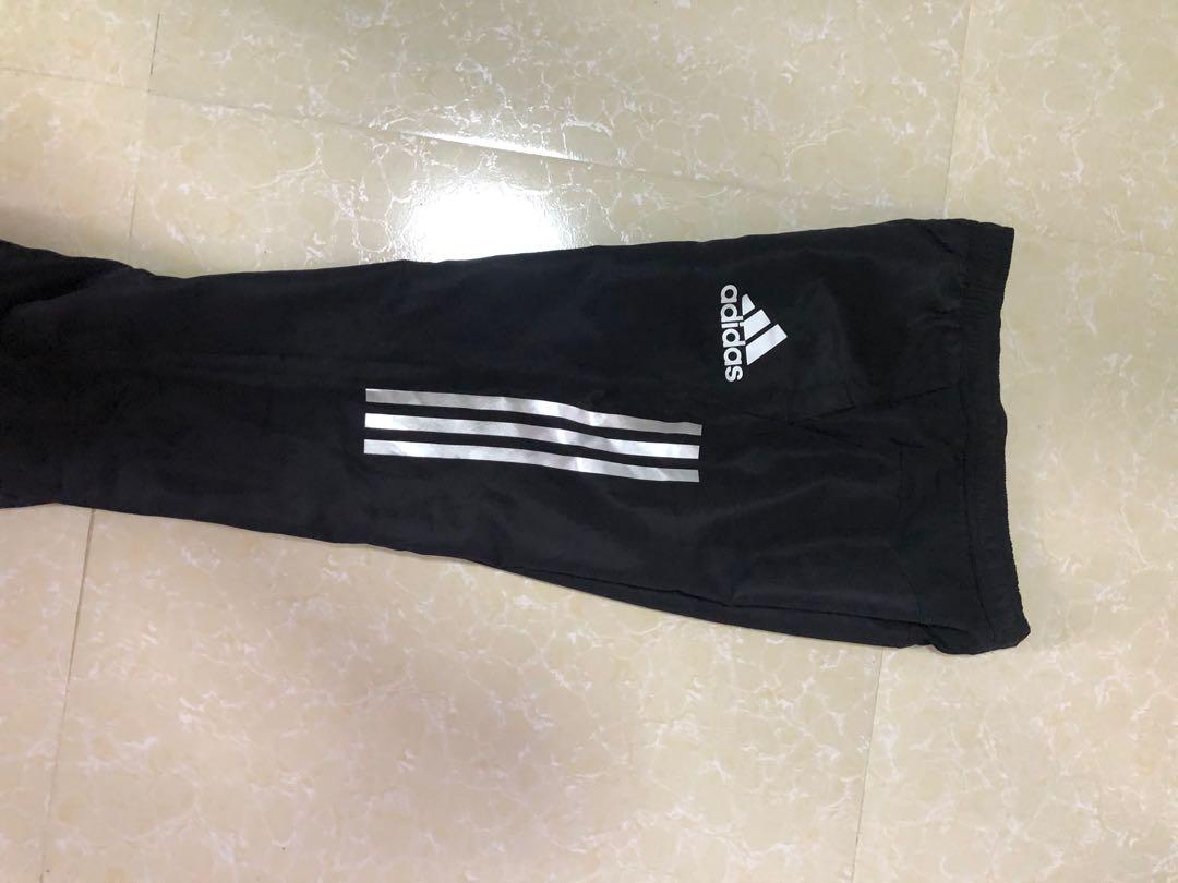 Addidas jogging pants (Category: Activewear) located in Taguig. Submitted by donpakundo13 (Listing ID 1035735290, Image 3). Description: Almost new,bought in hawaii,di kasya sa anak ko..