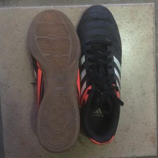 ADIDAS Sepatu Bola