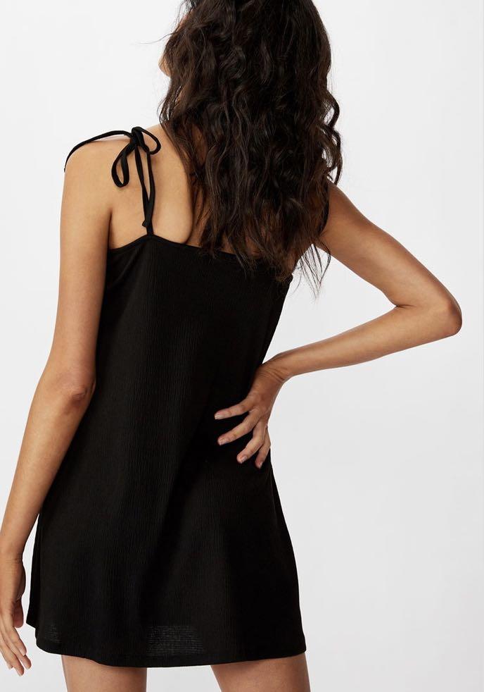 Alisa Dress
