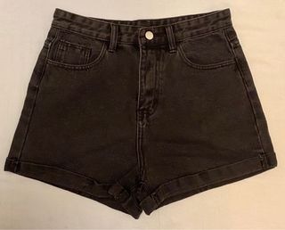 (Category: ) located in . Submitted by moumoubird (Listing ID 1035663769, Image 1). Description: .