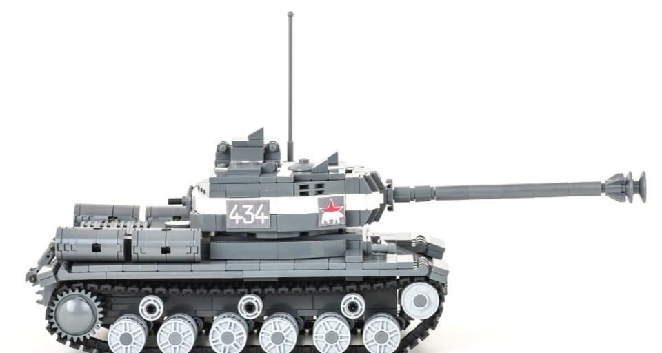 Brickmania is2 new arrivals