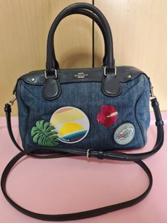 (Category: ) located in . Submitted by clover_closet (Listing ID 1035574287, Image 1). Description: .