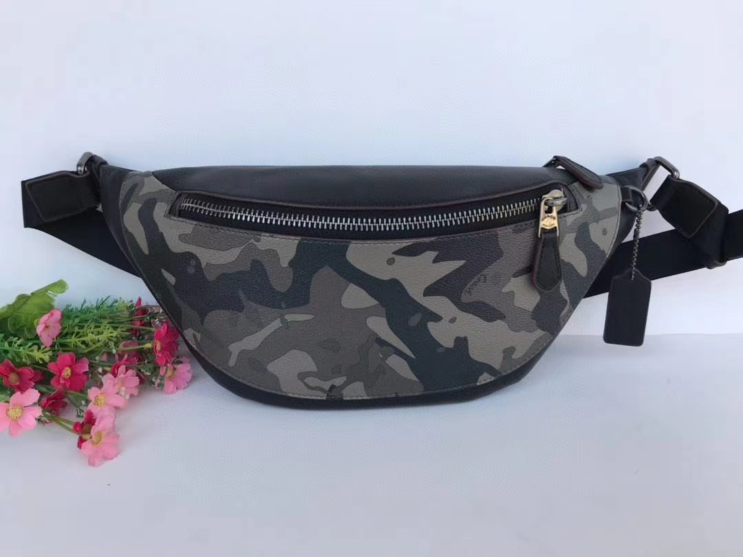 Coach men chest bag in green army