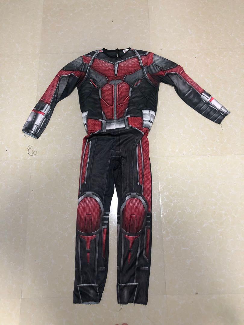 Costume (as pack) (Category: Formal Shirts) located in Taguig. Submitted by donpakundo13 (Listing ID 1035736048, Image 3). Description: Maliit na sa anak ko,minor scratch,good condition,bagong laba pa.😊.