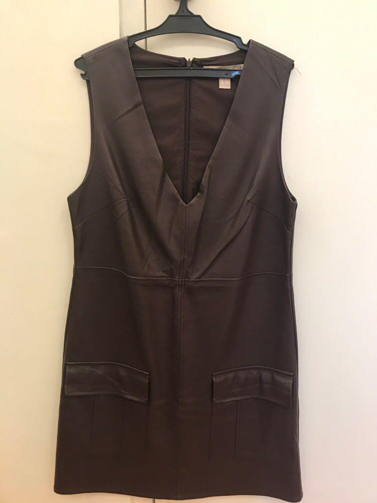 Forever 21 Soft Leather Dress dark brown (Category: Dresses) located in Quezon City. Submitted by chocovanilla25 (Listing ID 1035564892, Image 1). Description: In very good condition Only used once P1999 orig price Dark brown Like new.