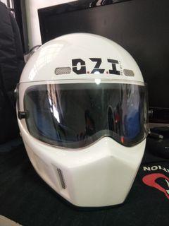 Full face ozi helmet size L (no psb)