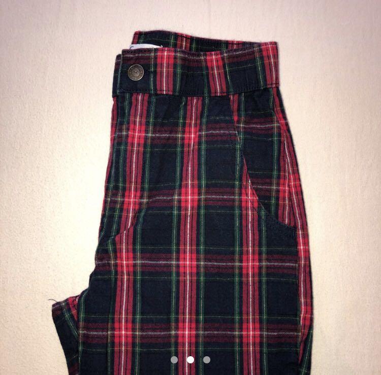 Hollister green plaid pants discount