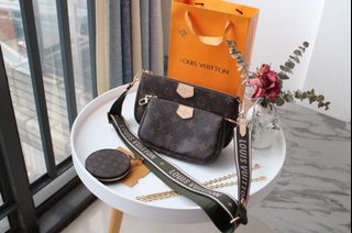 (Category: ) located in . Submitted by louisaaabags (Listing ID 1035750348, Image 1). Description: .