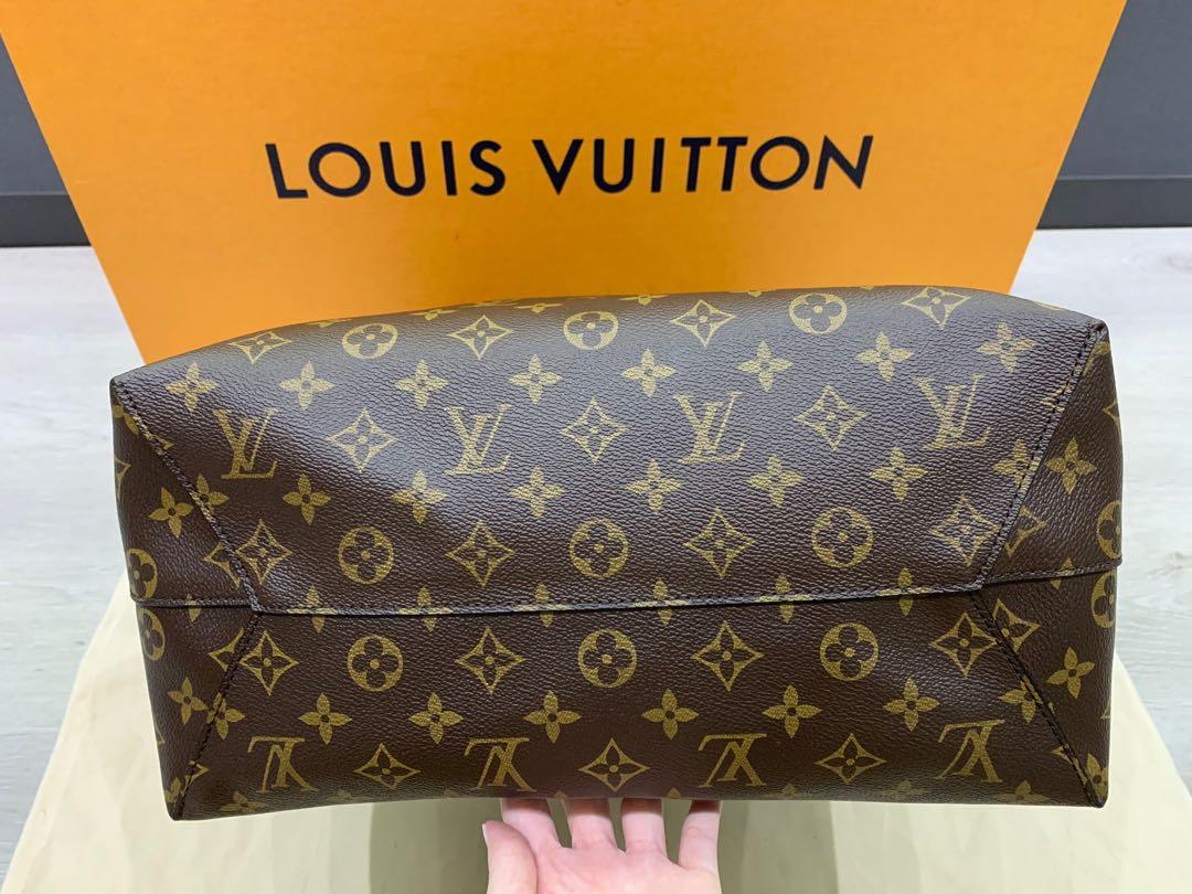 Like New LV Louis Vuitton Flower Hobo Monogram Black GHW(Cash S$1,800)