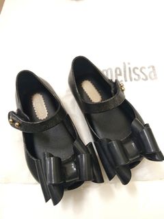 (Category: ) located in . Submitted by preloved_bynoor (Listing ID 1035646356, Image 1). Description: .