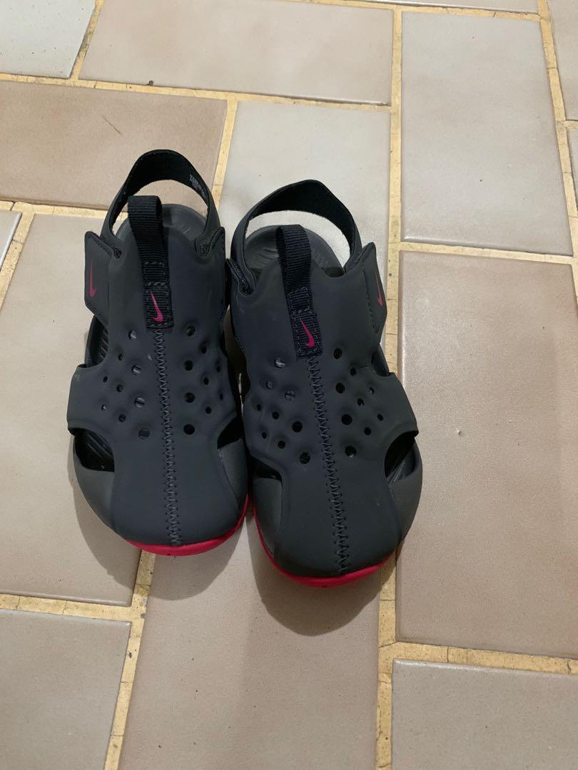 nike sandals 10c