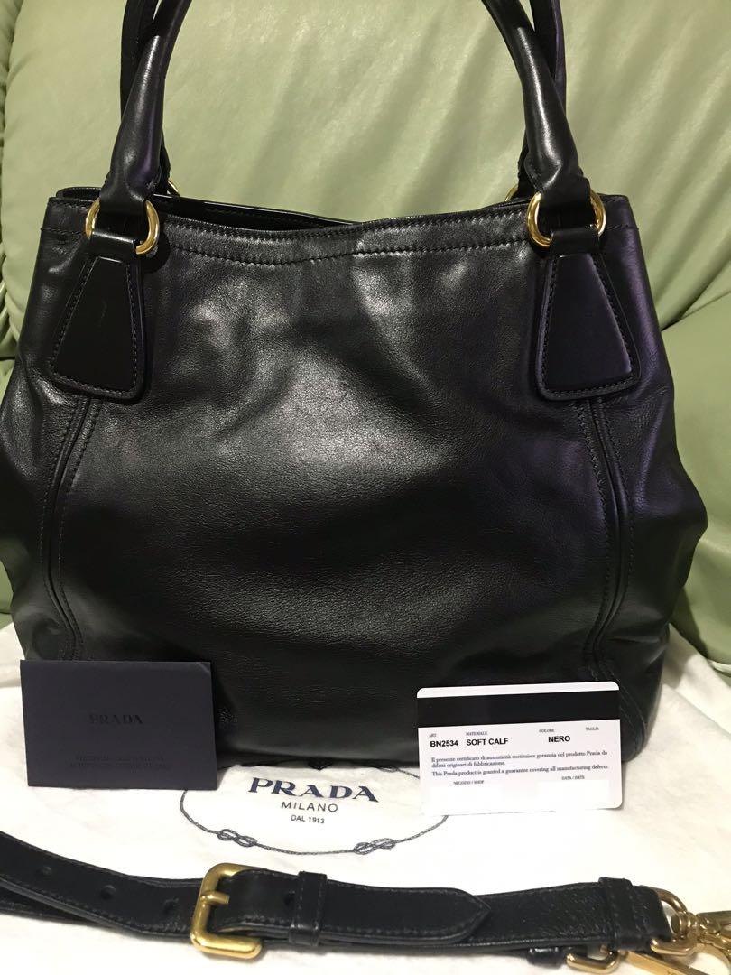 PRADA 🇯🇵 💯AUTHENTIC New Design Soft Calf Nero (Category: Luxury Bags & Wallets) located in Makati City. Submitted by fashionsecrets (Listing ID 1035754671, Image 3). Description: Prada 🇯🇵 2 way bag soft scalf leather nero genuine leather excelent condition rank A complete Inclusion and excelent condition For sure buyer only please no bogus buyer .