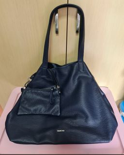 (Category: ) located in . Submitted by clover_closet (Listing ID 1035574986, Image 1). Description: .