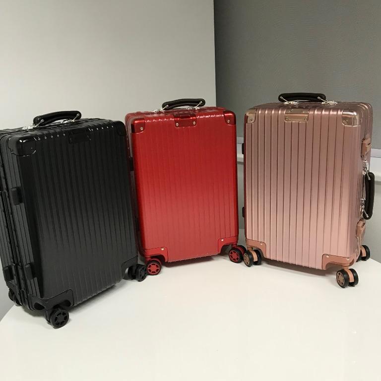 it cabin luggage black and rose gold