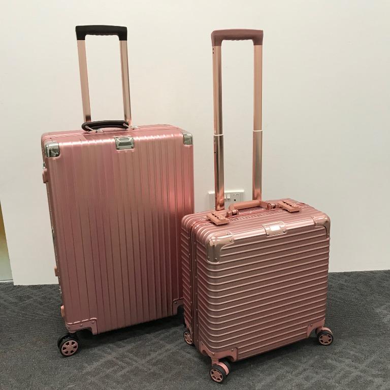 it luggage rose gold suitcase