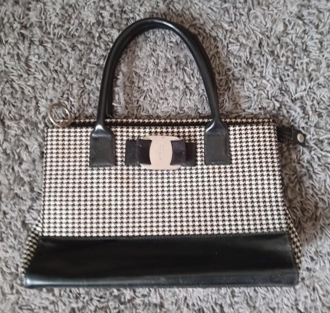 Vintage best sale ferragamo purse