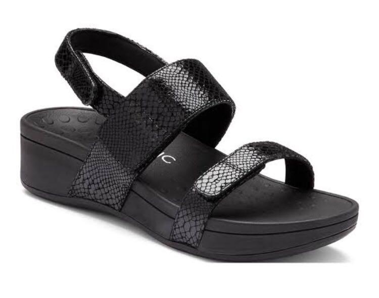 Vionics Black Sandals Platform Therapy For Heel Pain Women S Fashion Shoes Flats Sandals On Carousell