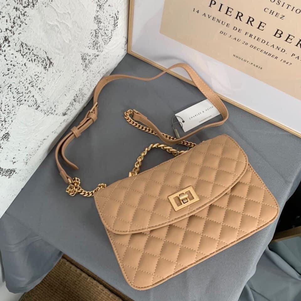 Charles and keith quilted clutch deals