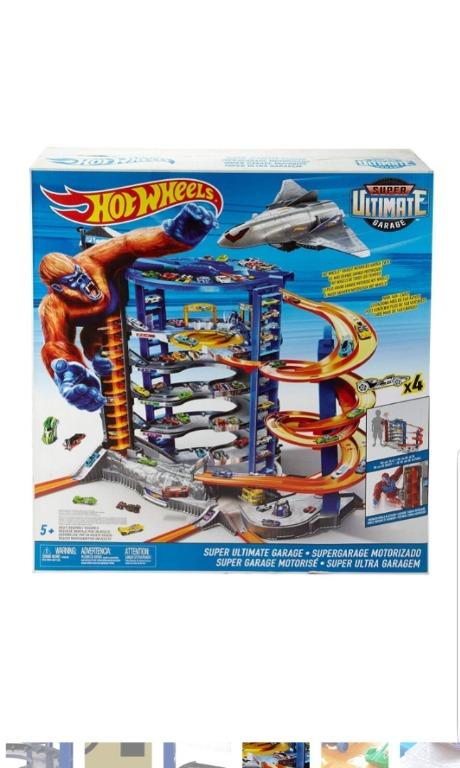 Giant hot wheels garage shop