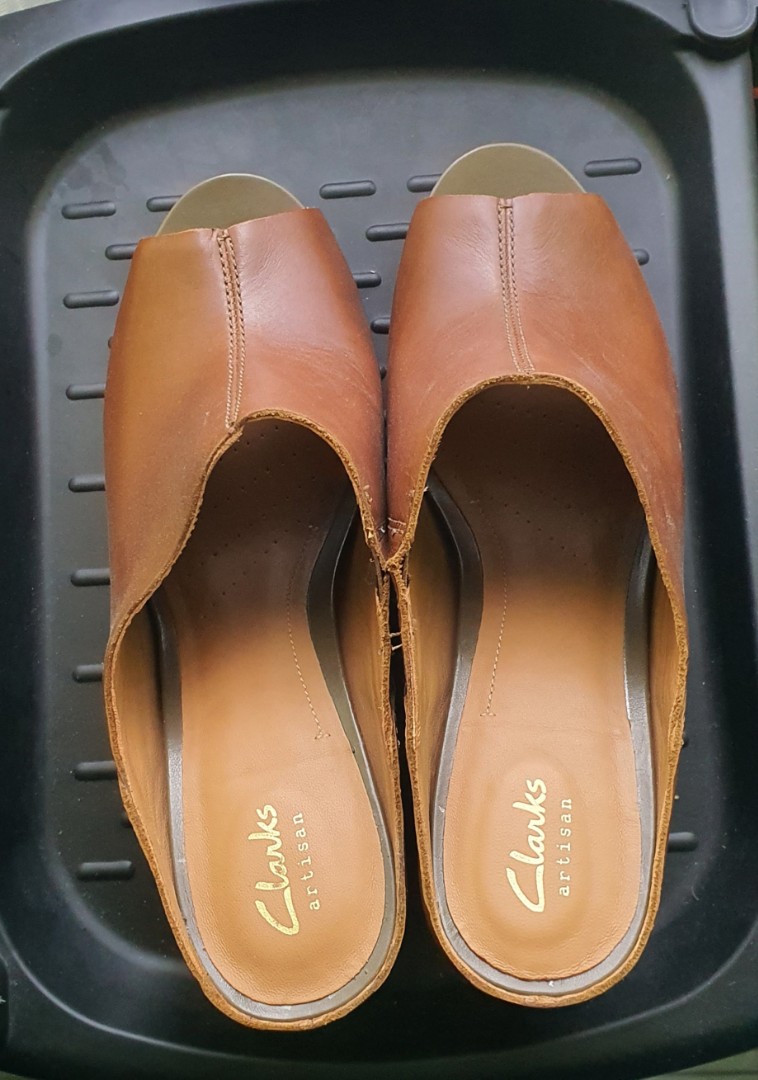 clarks brown wedges