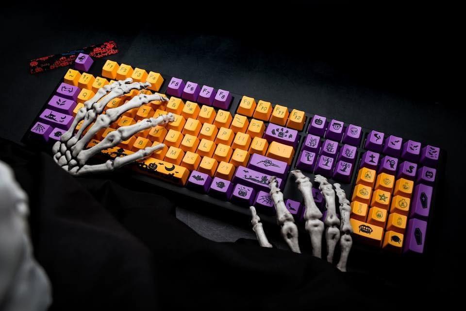 Ducky Halloween Theme PBT Keycaps, Computers & Tech, Parts & Accessories, Computer Keyboard on