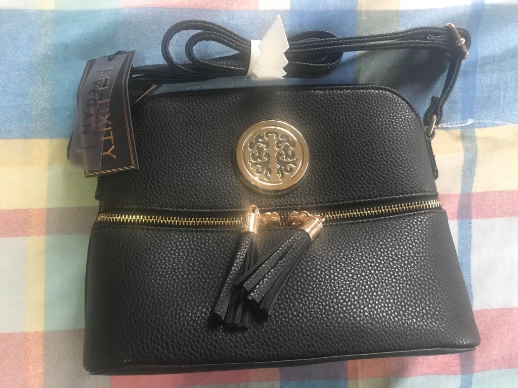 Deluxity handbags vegan online