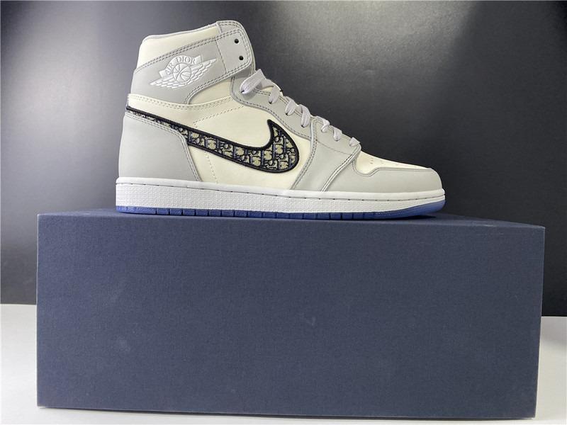 Basket jordan dior prix new arrivals